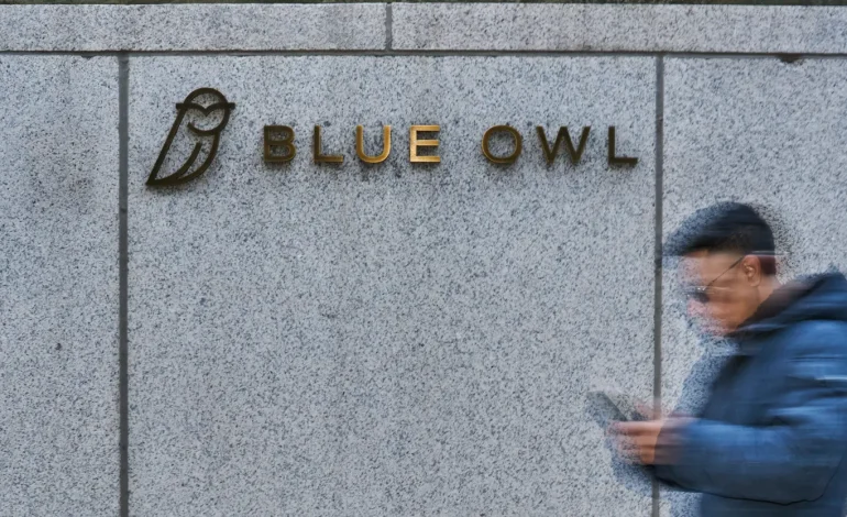Blue Owl Capital’s Liquidity Clamp Raises Private-Credit Red Flags