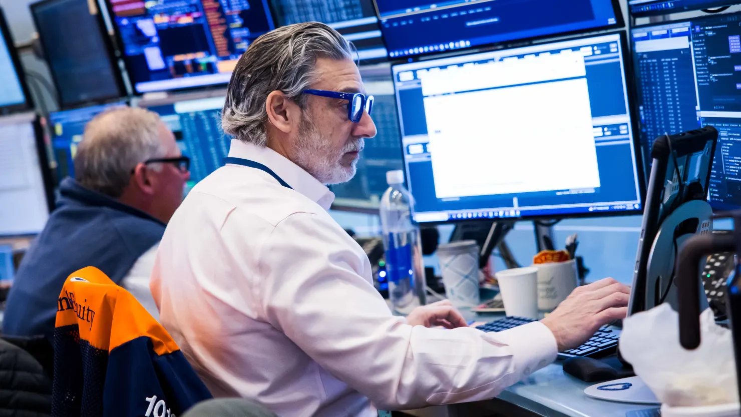 Markets Catch a Breather: Europe’s STOXX 600 Hits a Record as Investors Mull Lagarde Exit Report and Russia-Ukraine Talks