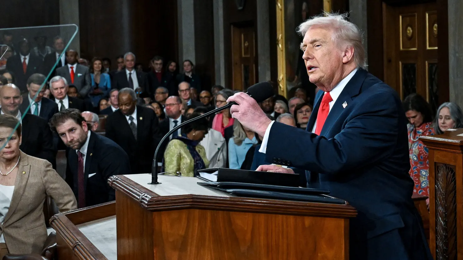 Trump’s $1,000 Pitch: a Quick Fix for Retirement — or a Political Stunt?