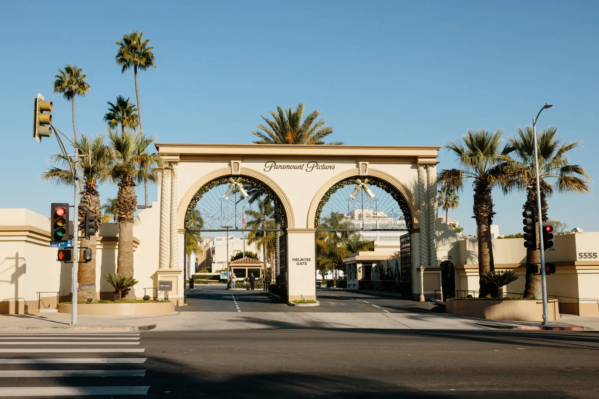 Netflix Gives WBD a Week to Talk with Paramount