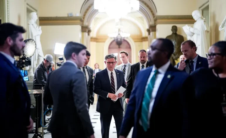 House Rebukes Trump on Canada Tariffs as GOP Cracks Show