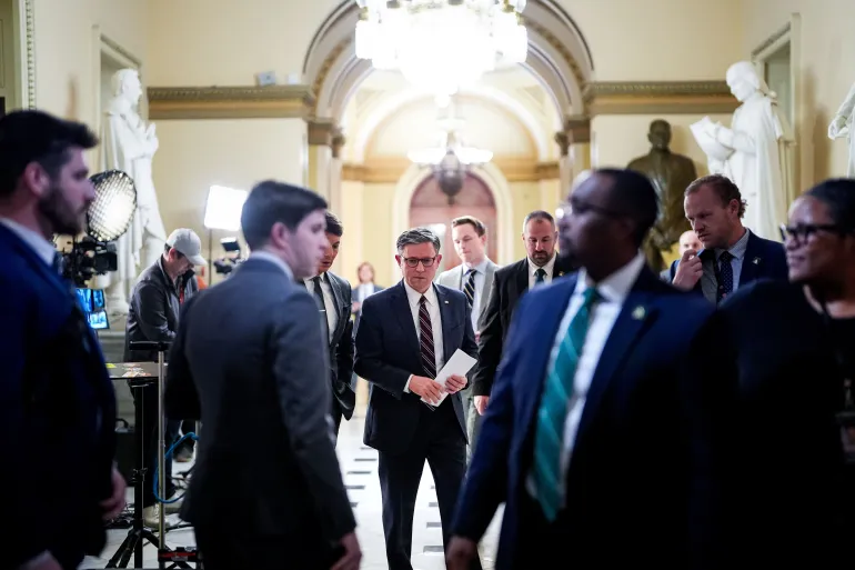 House Rebukes Trump on Canada Tariffs as GOP Cracks Show