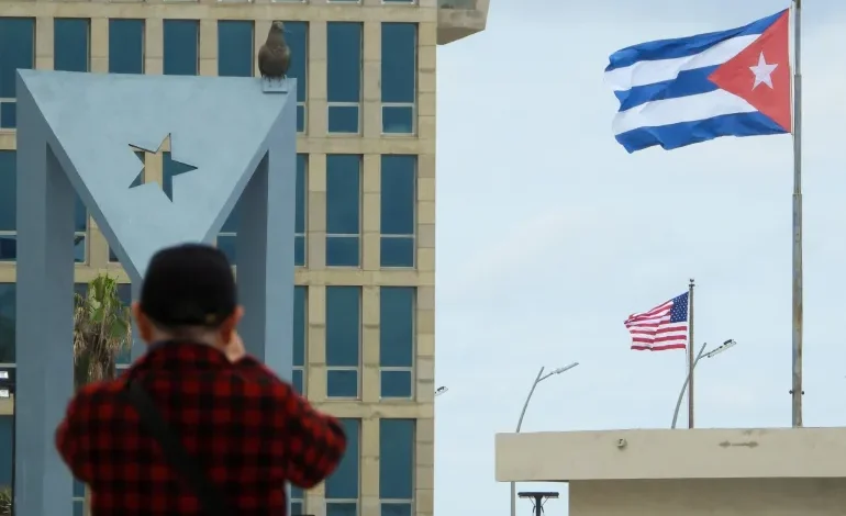 Cuba and the US talk, but stop short of real talks