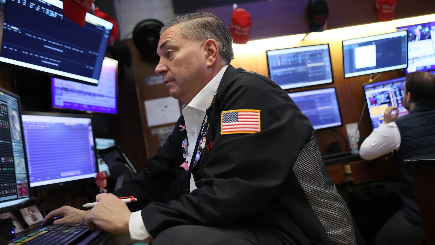 S&P 500 Slips again as Oil Spikes – Markets Eye Third Losing Week amid Iran Conflict