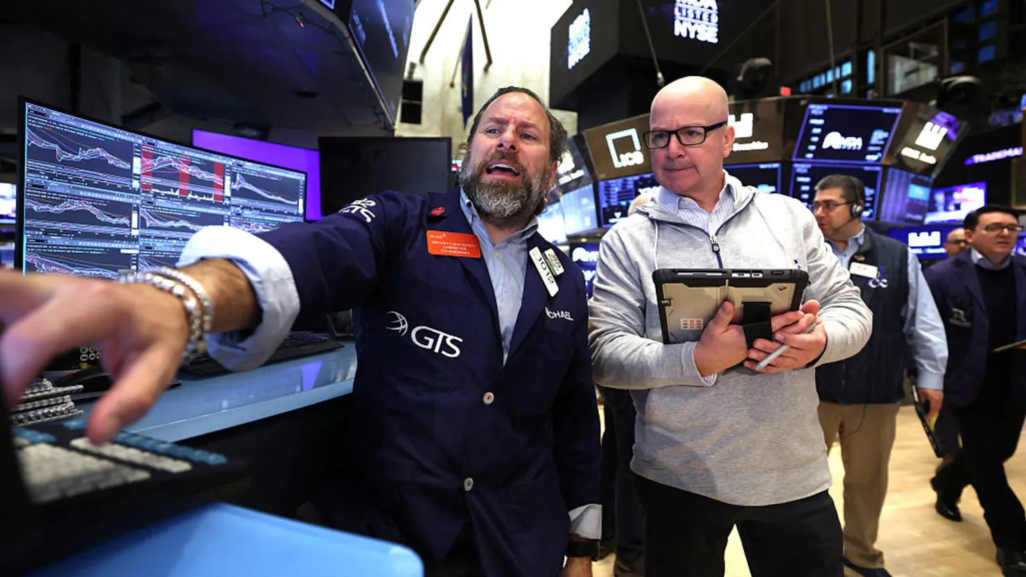 Markets Take a Hit as Oil Rockets: Dow Falls 739 Points, S&P and Nasdaq Sink to 2026 Lows