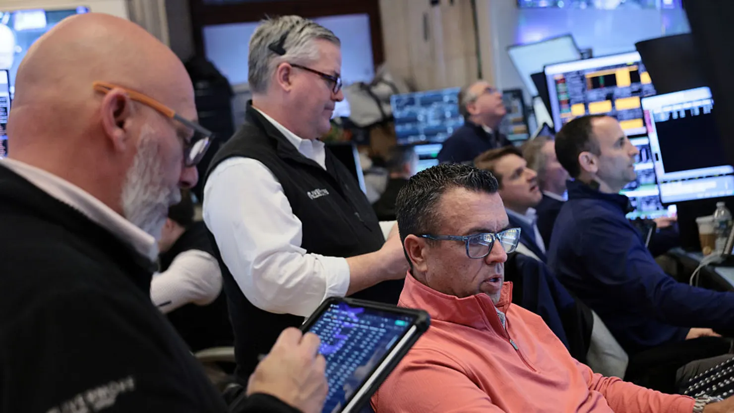 Stocks Slip as Oil Surges and Trump Pressures Iran over Stalled Talks