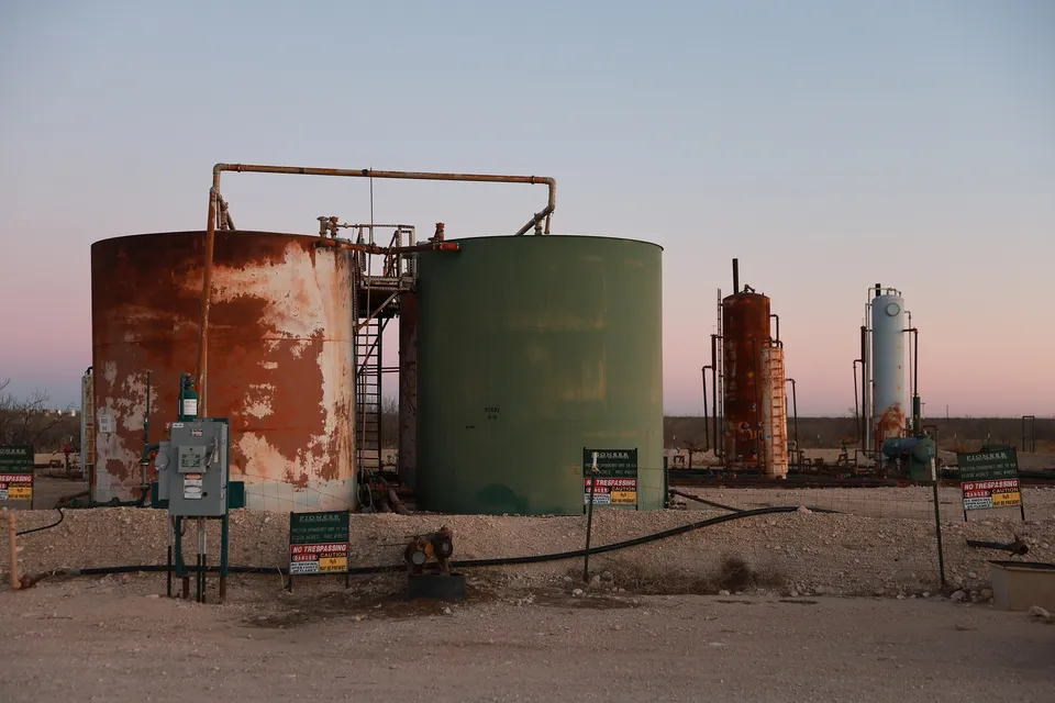 Strait of Hormuz Still Shut — Gas Stays Painfully High Despite Trump’s Calls