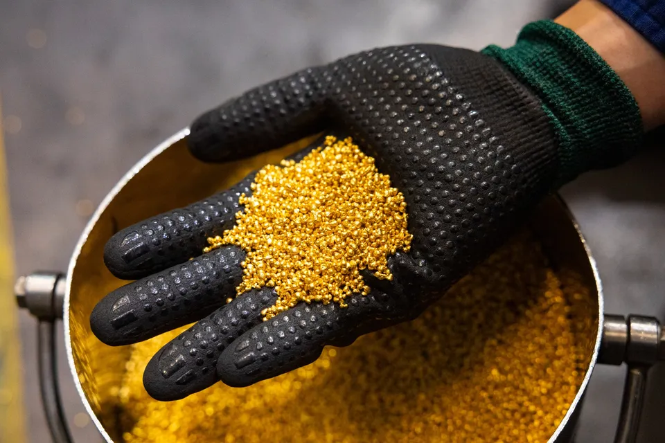 Gold Bounces Off Lows, But Oil Shock Keeps a Lid on Gains