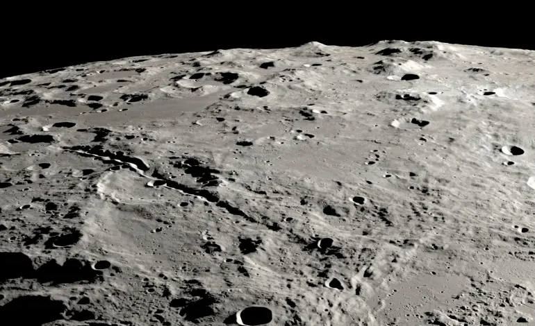 NASA shifts strategy: from lunar orbit to Moon base and nuclear Mars push