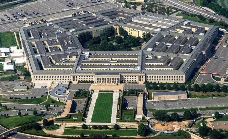 Pentagon rejects report on defence chief’s alleged pre-war investment move