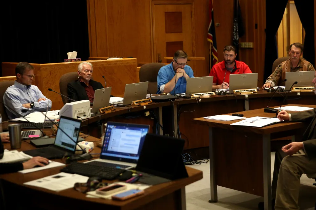 Natrona County commissioners to weigh Squaw Creek Road status, new voting machine facility