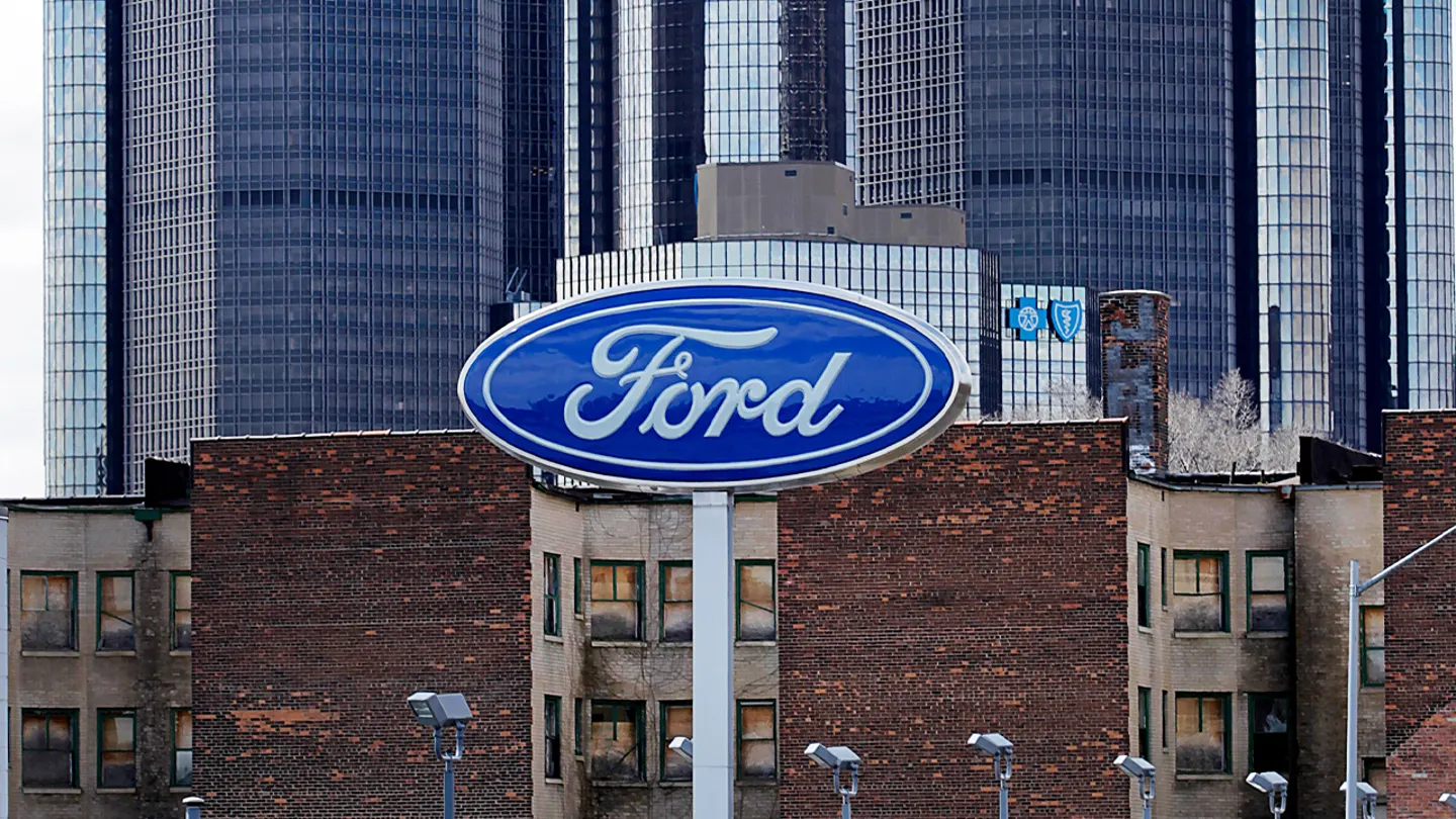 Ford Pulls Over 250K SUVs Over Glitch That Knocks Out Key Safety Tech