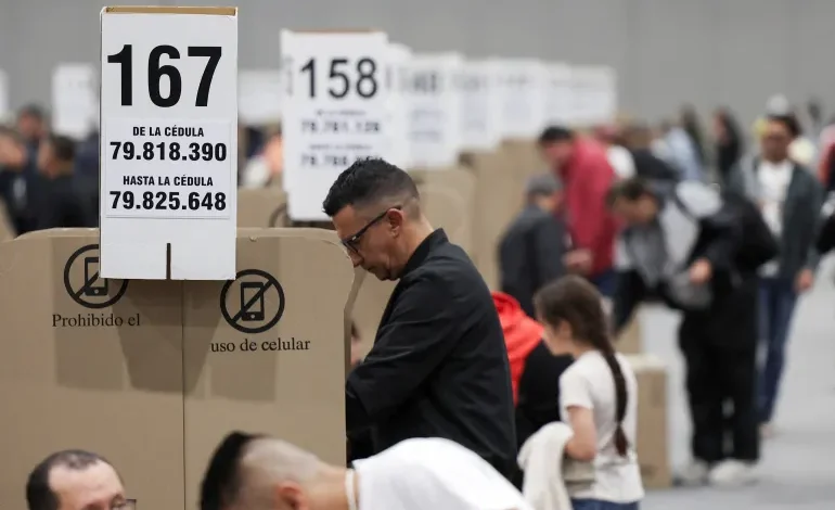 Colombia Votes for New Congress as Security Fears and Political Tensions Loom
