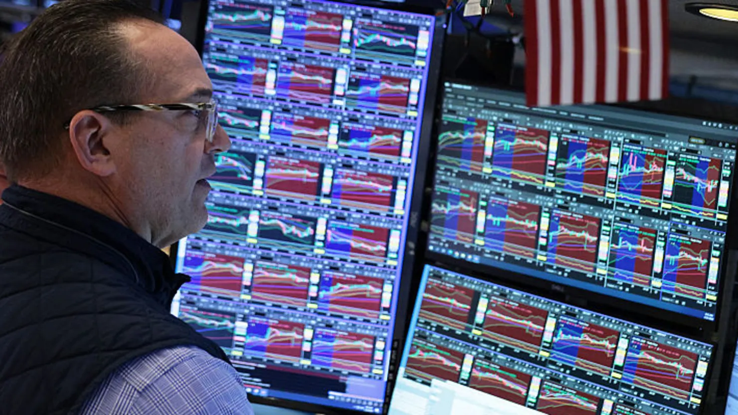 Stocks Edge Higher as Wall Street Watches Iran Ceasefire Talk