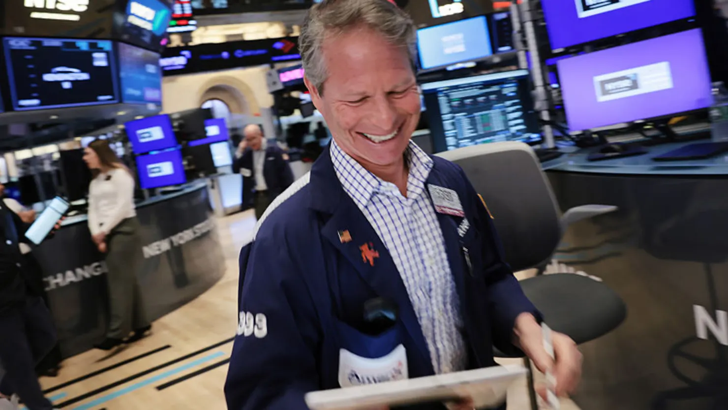 Wall Street roars back as Iran ceasefire sparks oil plunge