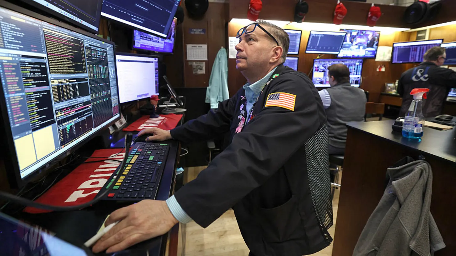 Wall Street Rips Higher as Oil Fears Ease and Hormuz Reopens – for Now