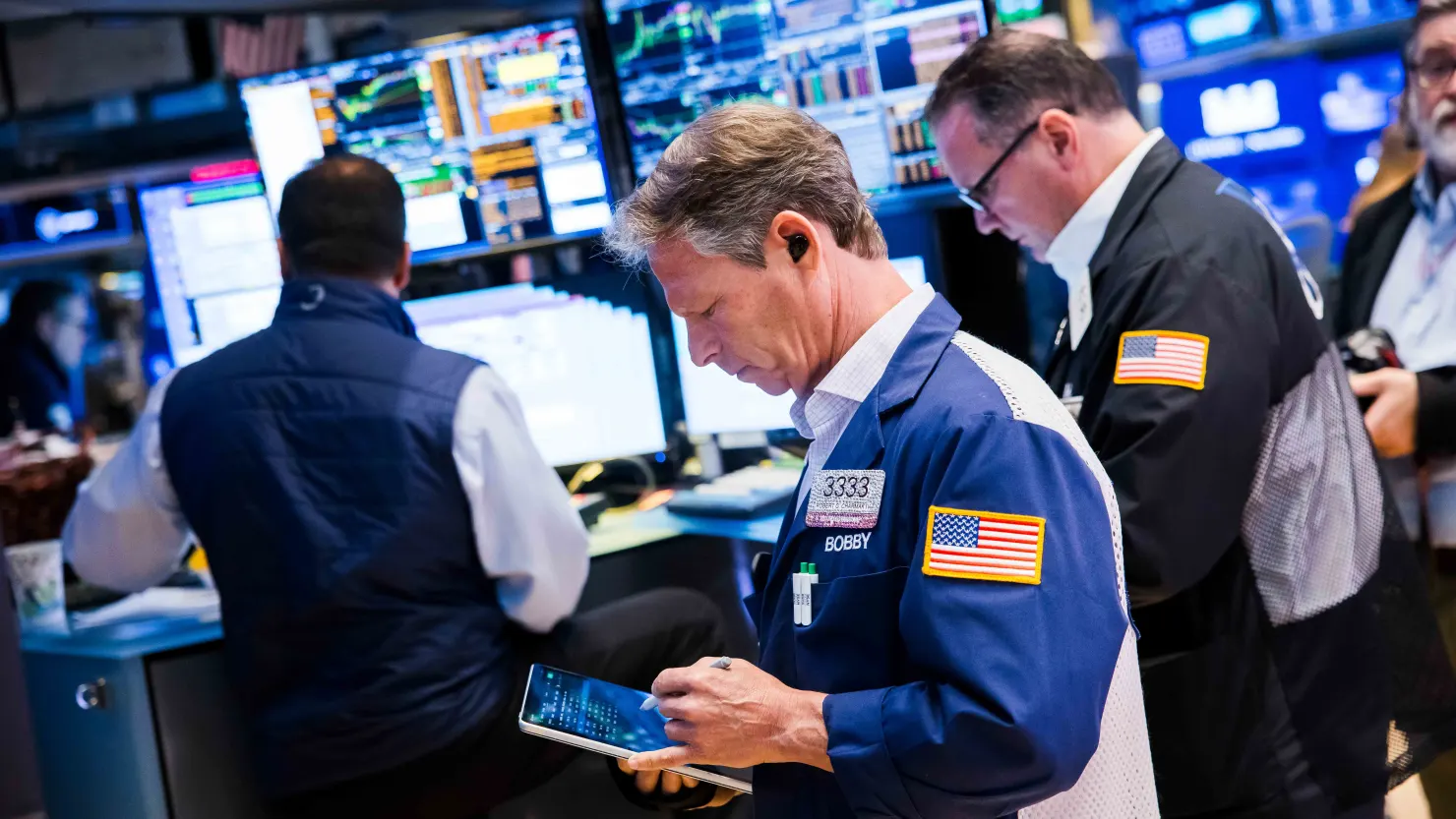 Markets Stall as Oil Surges and Wall Street Awaits Fed Call and Tech Giants’ Results