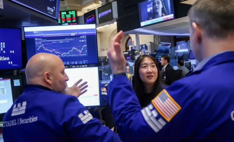 Tech Dragged Nasdaq Lower as Earnings Roll In, but S&P 500 Still on Track for Huge Monthly Gain