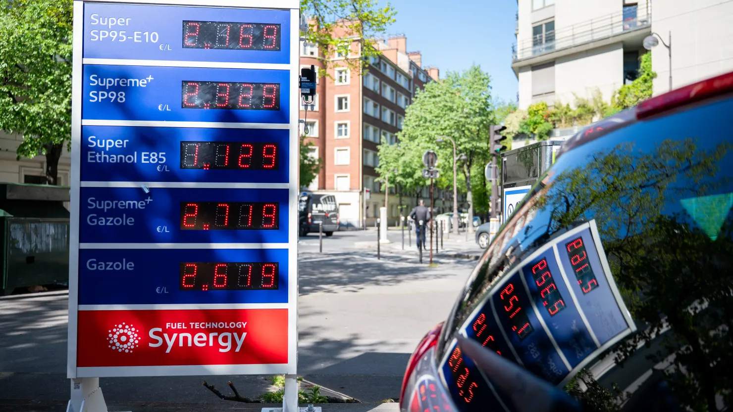 Rates Frozen as Energy Shock Ripples Through Europe