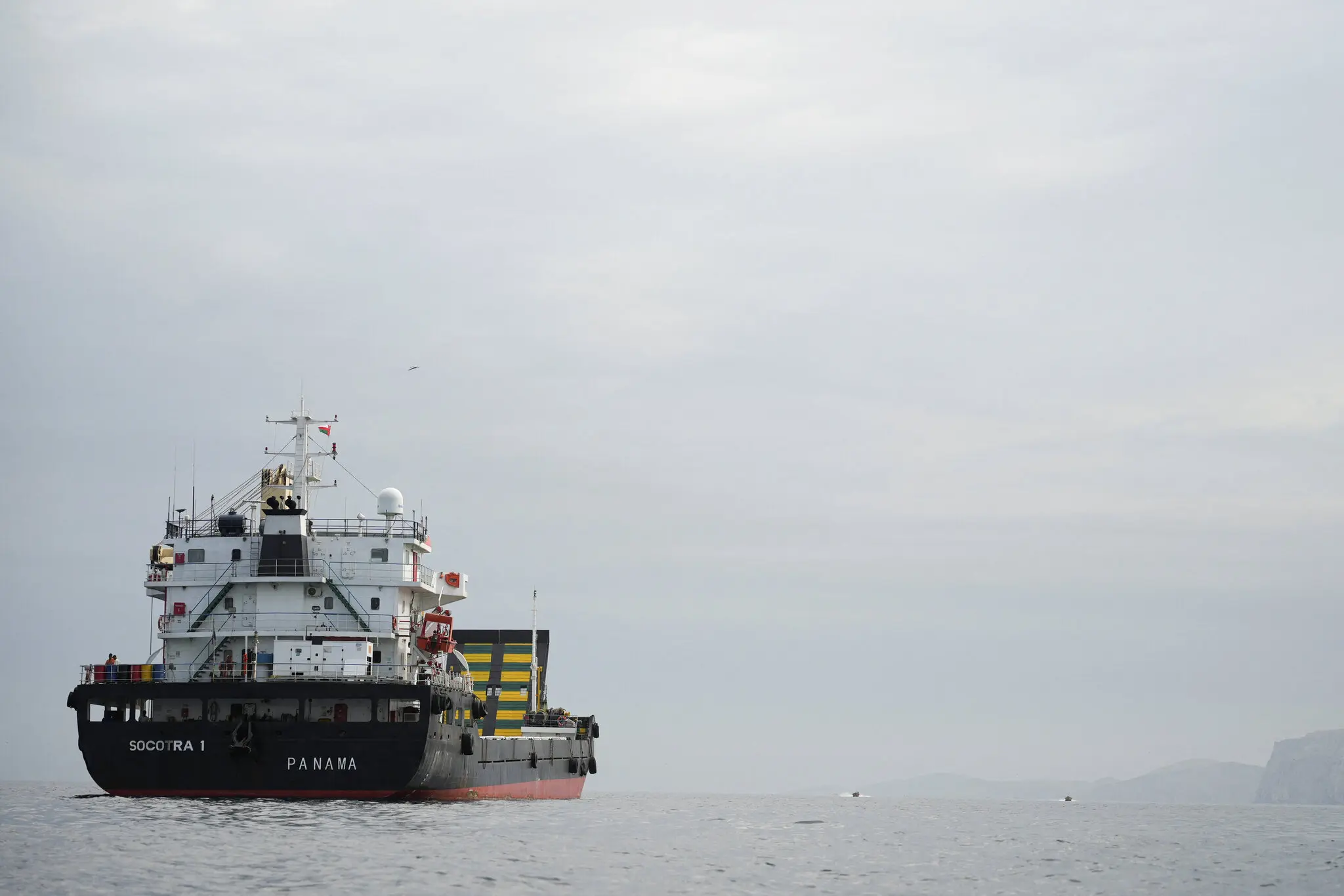 Oil Back Over $100 as US Moves to Choke Off Hormuz Shipping