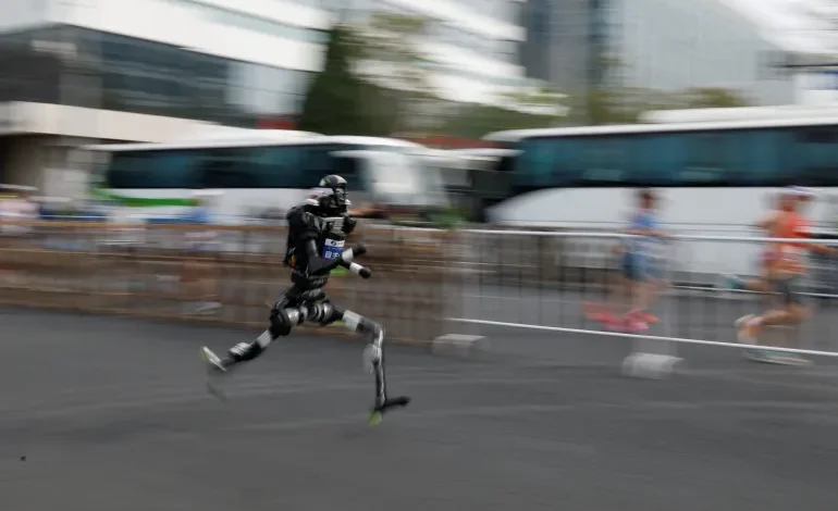 Robot outruns humans in Beijing half-marathon milestone