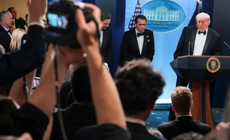 Shooting at White House dinner jolts Washington, draws global response