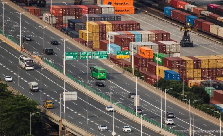 China Shrugs Off War Shock – for Now – as Growth Hits 5%