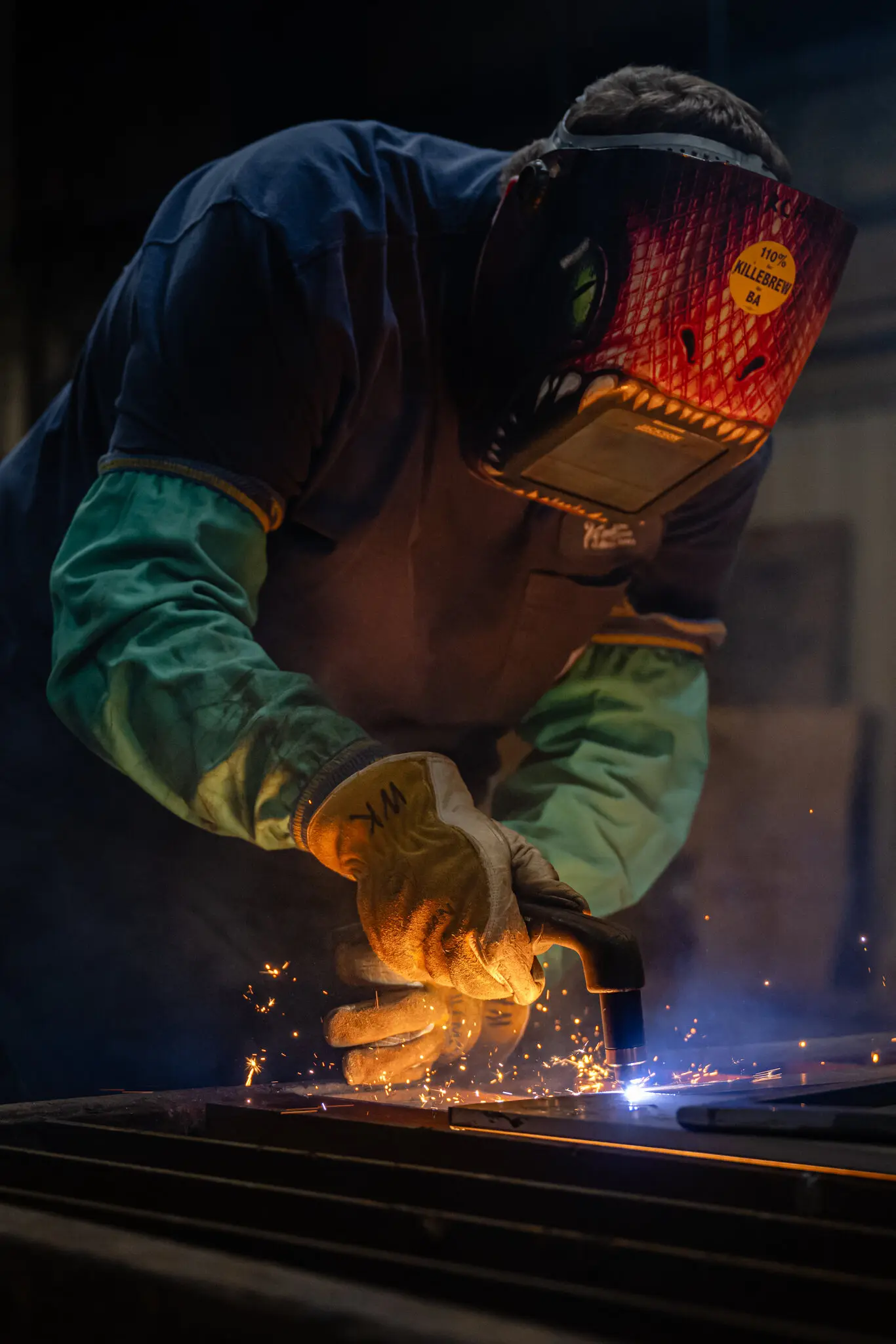 US Economy Keeps Growing at 2% Pace, but Rising Oil Prices from Iran Conflict Start to Bite