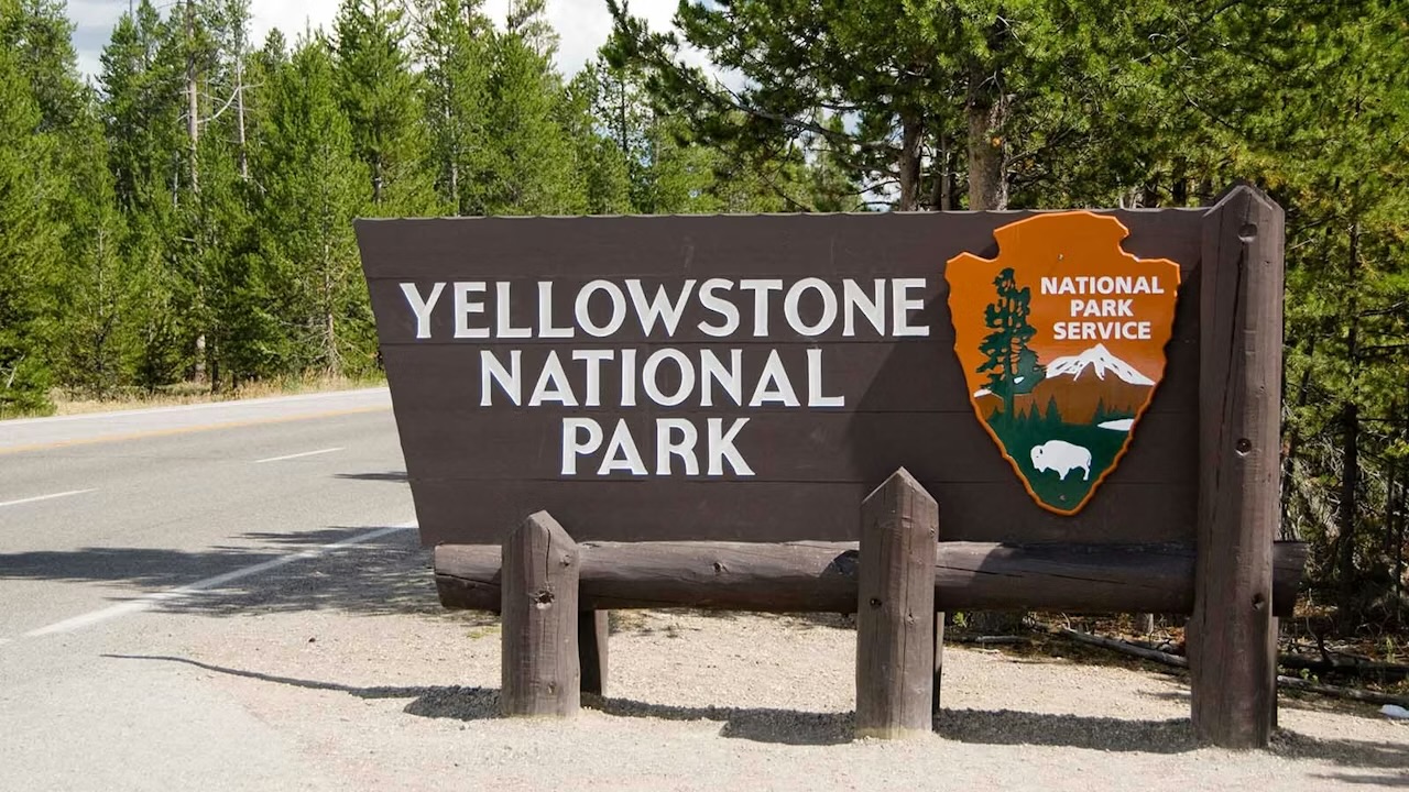 Oregon man challenges Yellowstone’s rules as unconstitutional overreach