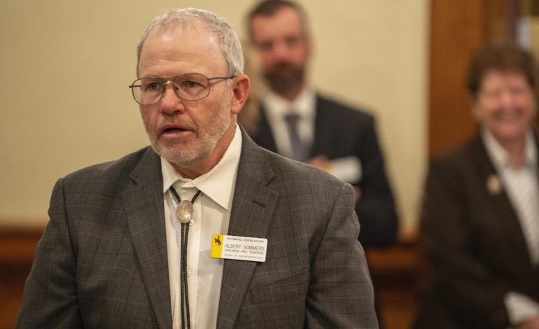 Former House Speaker Albert Sommers seeks to win back Wyoming legislative seat