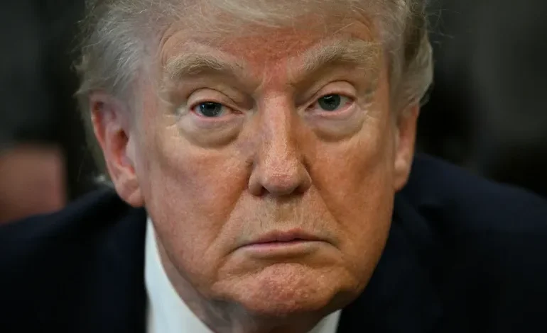 US pushes new Iran talks while threats escalate and blockade holds