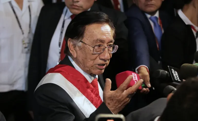 Peru delays fighter jet deal, triggering minister resignations