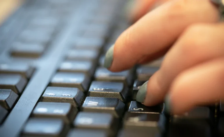 AI Is Spreading at Work – But Plenty of Employees Are Still Sitting It Out