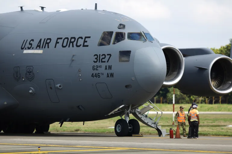 Court blocks deportation of family in test of Trump’s immigration push