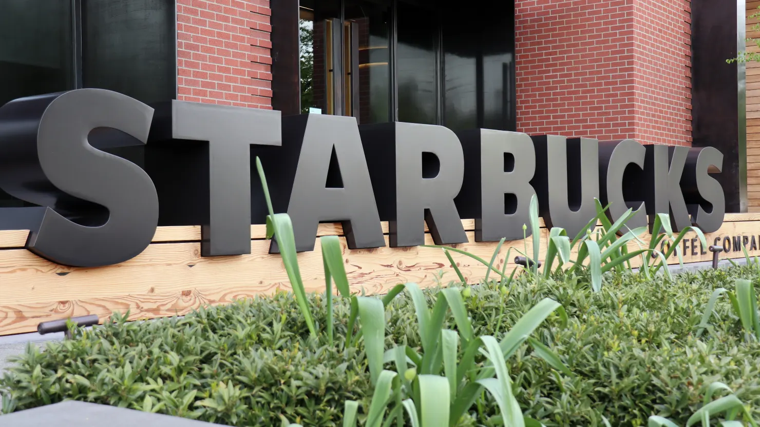 Starbucks Cuts 300 Corporate Jobs as Niccol Pushes Harder on Turnaround Plan