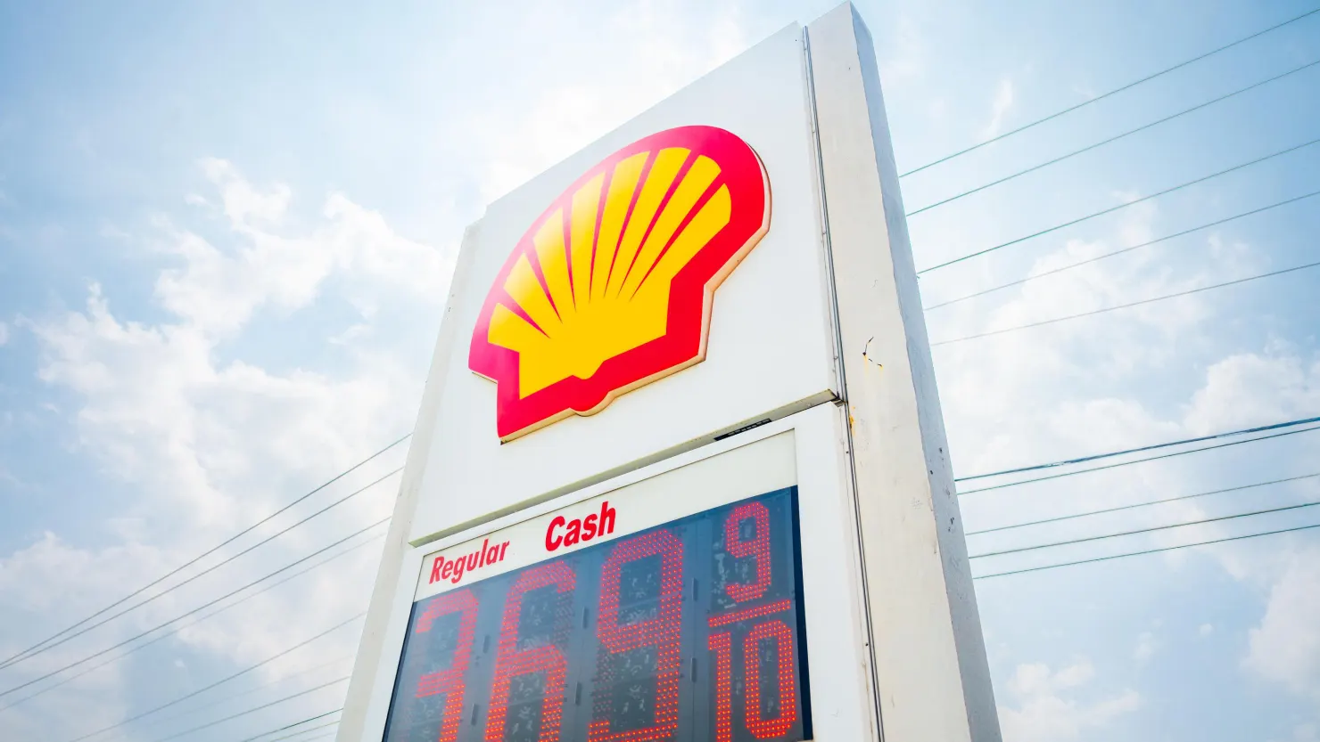 Shell’s Profits Jump as Oil Chaos Turns Into Trading Goldmine