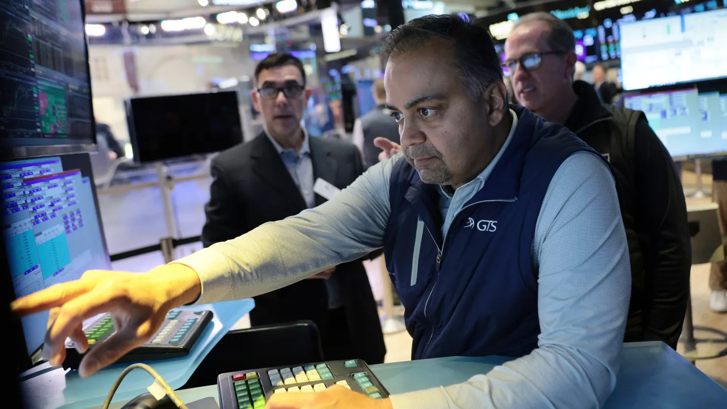 Stocks Hold Steady While Oil Jumps on Fresh Iran Tensions
