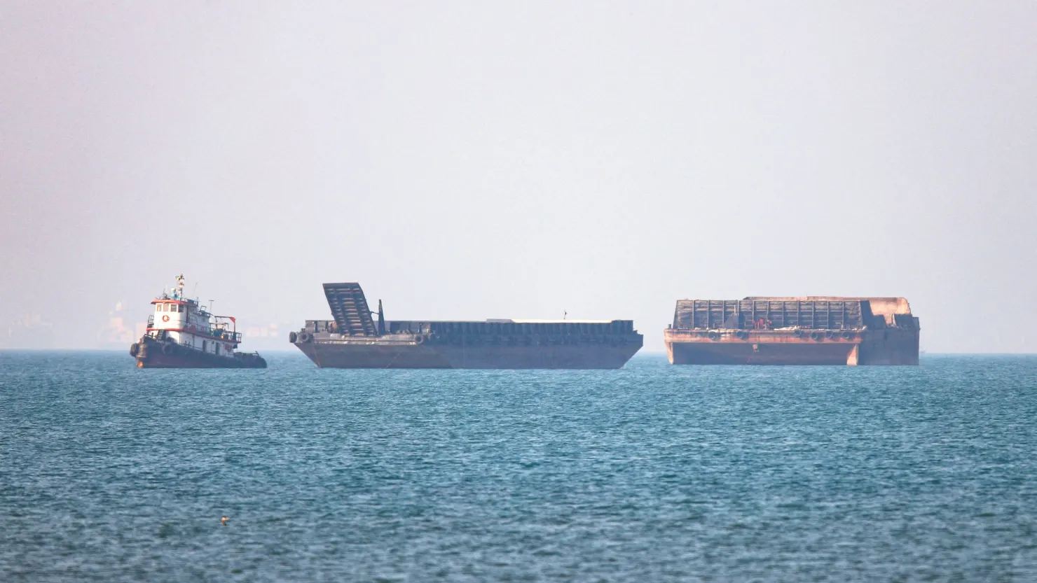 Oil Slips, Stocks Climb as Trump Hits Pause on Hormuz Operation