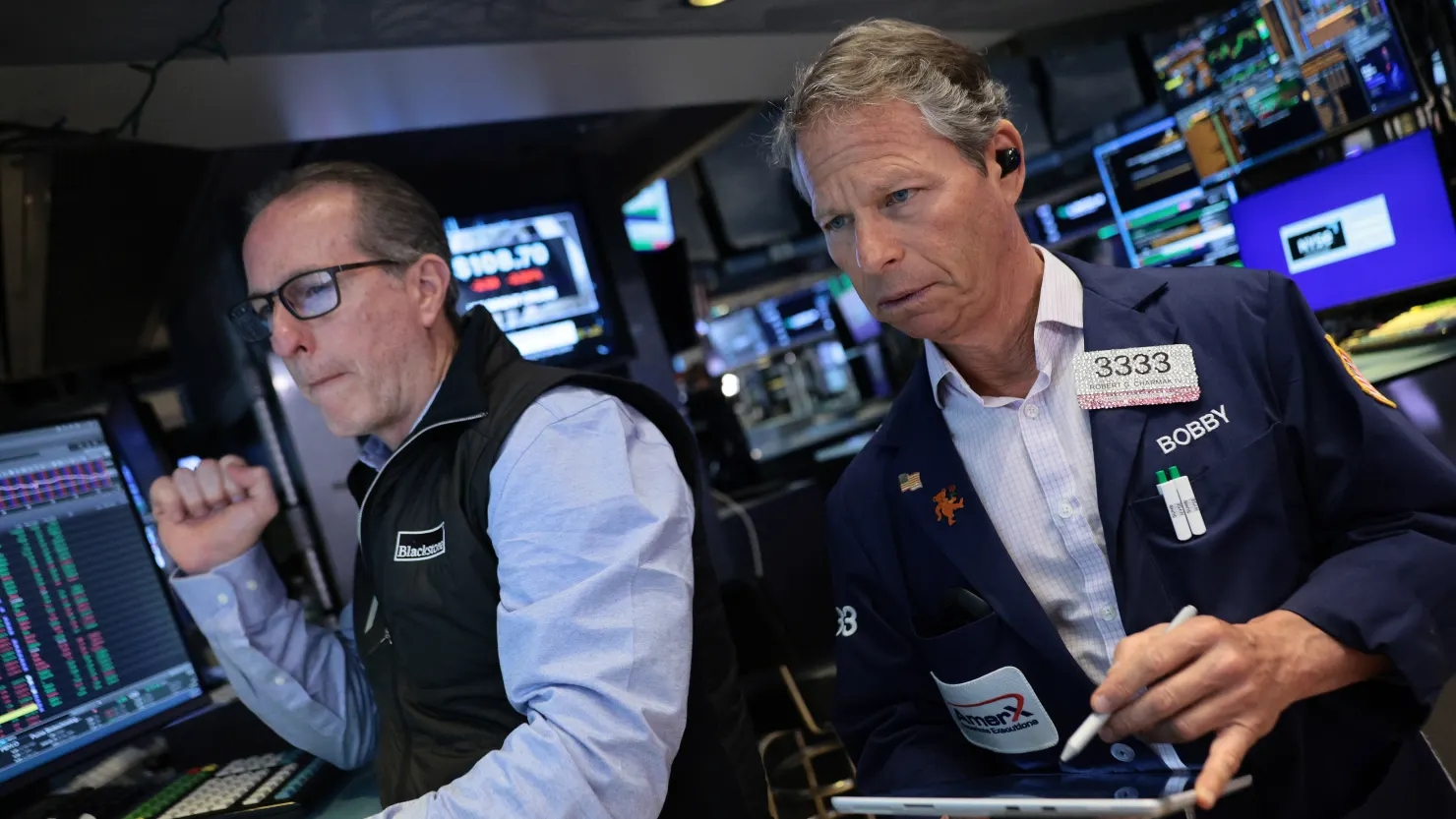 Stocks Slip as Oil Spikes and Nvidia’s Latest Beat Still Leaves Wall Street Cold