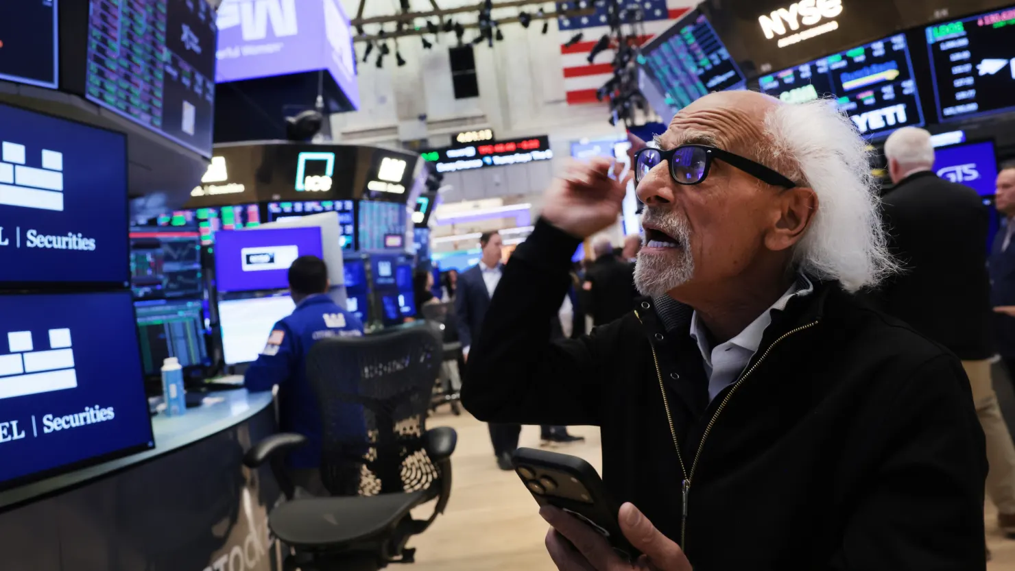Stocks Edge Higher as Iran Ceasefire Talks Calm Nerves, but Traders Stay Cautious