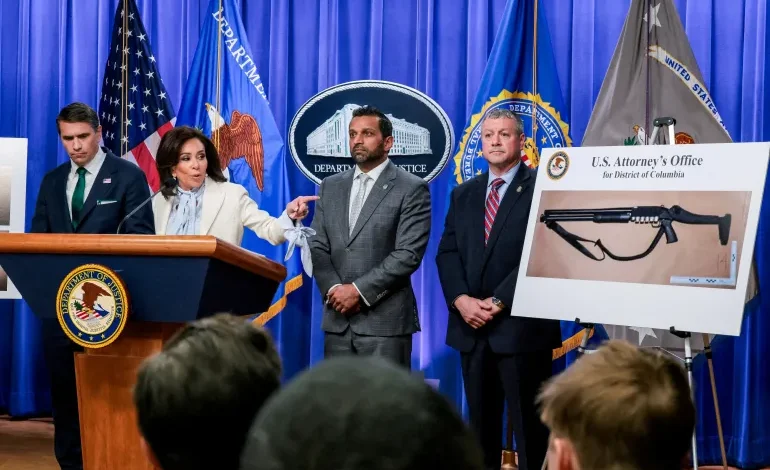 Gunman confirmed as source of shot that hit Secret Service agent