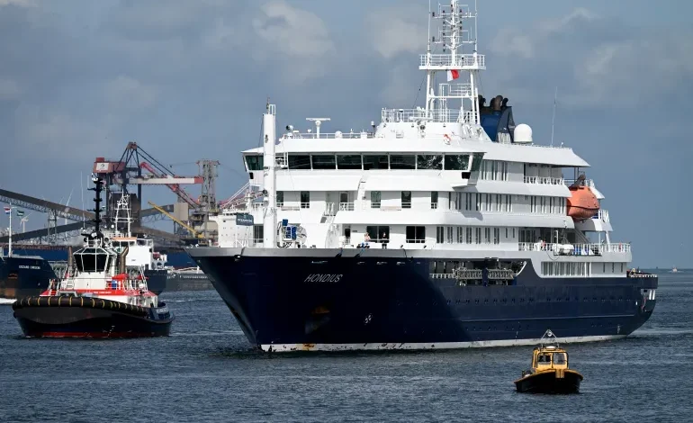 Hondius Docks in Rotterdam After Deadly Hantavirus Outbreak