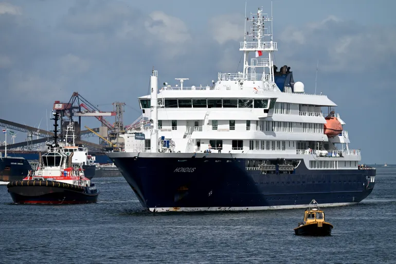 Hondius Docks in Rotterdam After Deadly Hantavirus Outbreak