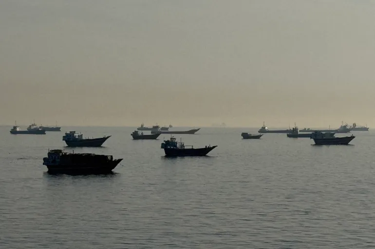 Tankers Exit Hormuz as Trump Signals Iran Deal Is Near