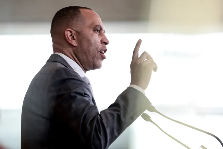 Jeffries Fires Back After Racist Remark in Virginia Redistricting Fight