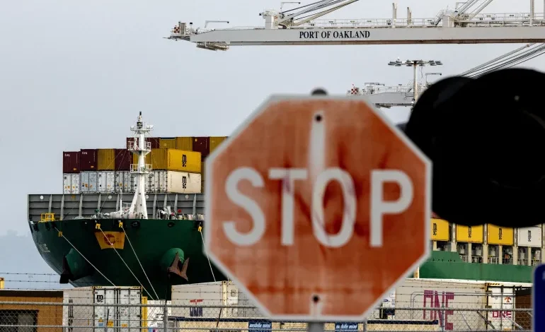 Appeals Court Gives Trump’s Global Tariff Temporary Reprieve